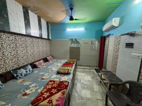 Matushri Guest House